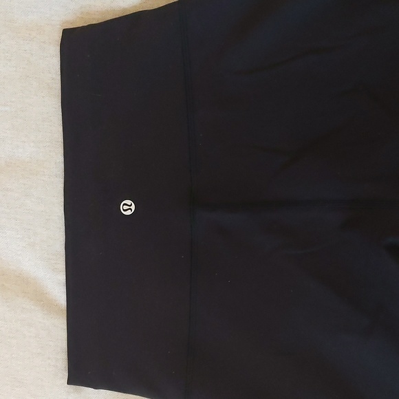 Lululemon Wonder Train High Rise Short - Picture 3 of 5